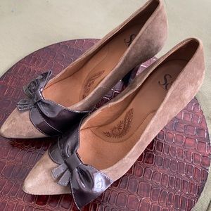 NWOT Söfft Suede and Patent Leather High Heel Shoes Size 7.5